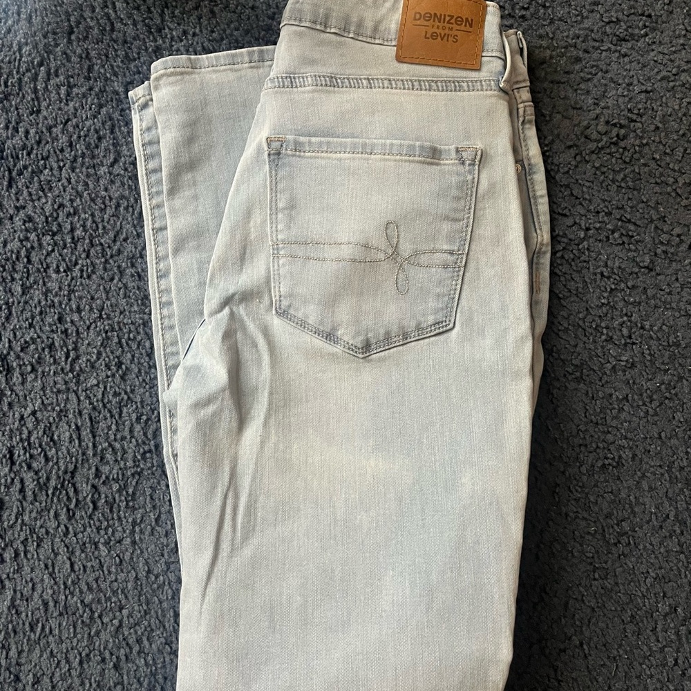 Light Levi Jeans